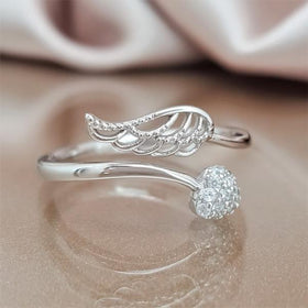 Angel ring with a heart