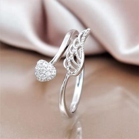 Angel ring with a heart