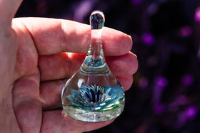 glass ringholder with cremation ashes
