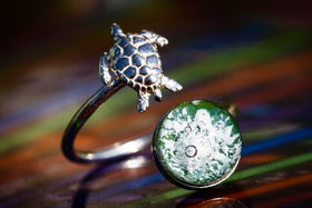 Sea turtle Silver ring with cremation ashes Cremation Jewelry