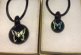 butterfly-hologram-pendant-with-infused-cremation-ash