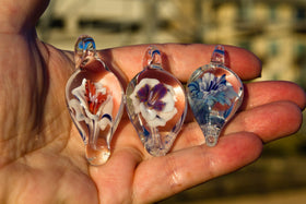 flower-pendants-with-infused-ash