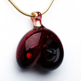 garnet-nautilus-shell-glass-pendant-with-infused-cremains
