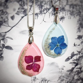 Hydreangea Flower Pendants with Ash