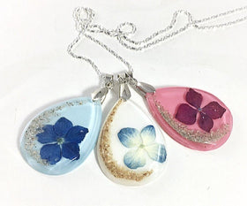 Hydreangea Flower Pendants with Ash