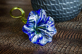 large-curley-stem-memorial-glass-flower-with-infused-ashes-from-people-and-pets