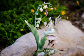 lily-fairy-with-silver-keepsake-pendant-for-ashes