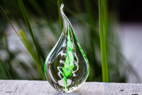 flame-memorial-with-cremation-ashes-in-glass-from-people-and-pets