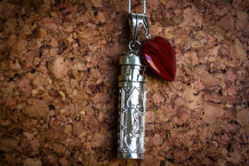 silver-keepsake-pendant-cremation-necklace-with-heart-charm