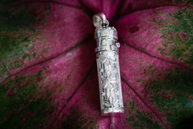sterling-silver-keepsake-pendant-for-ashes-daisy-design
