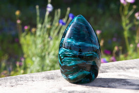 malachite-green-egg-glass-memorial-paperweight-with-cremains-ash
