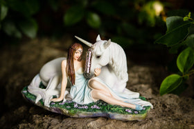 Unicorn with Maiden Memorial Scenic