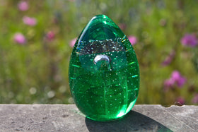 veiled-green-memorial-glass-egg-paperweight-with-cremains-ash-from-person-dog-or-cat