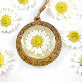 wood resin with daisy flower and cremains | Cremation Jewelry